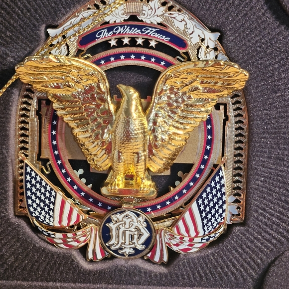 The White House Historical Association CHRISTMAS ORNAMENT 2017 - Picture 3 of 8